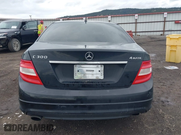 2011 Mercedes-Benz C 300 Sport z VIN WDDGF8BB8BR166099, wystawiony jako IAAI lot #41871096 z przebiegiem 171 749 mil mil oraz . Historia ofert i sprzedaży dostępna na DreamBid. Obrazek 17.