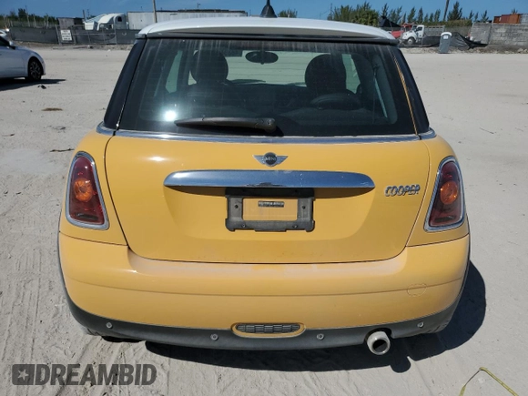 2007 MINI Hardtop with VIN WMWMF33537TU60963, listed as a Copart auction lot 48304635 with 22,377 mi miles and Clean title. Bid and sale history available at DreamBid. Image 6.