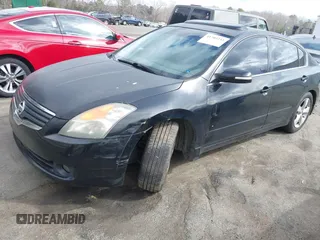 2008 Nissan Altima 3.5 SE with VIN 1N4BL21E98N404036, listed as a IAAI auction lot 41703232 with 284,553 mi miles. Bid and sale history available at carsss.com. Image 2.