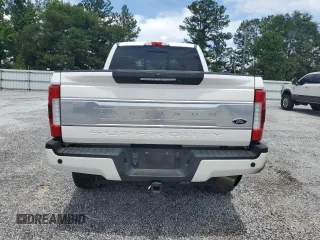 2018 Ford F-350 XL with VIN 1FT8W3BT4JEB87385, listed as a Copart auction lot 60411795 with 116,559 mi miles and Clean title. Bid and sale history available at DreamBid. Image 6.