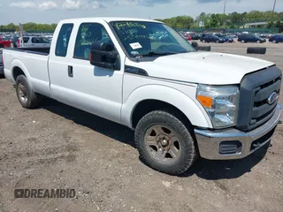 2015 Ford F-250 XLT z VIN 1FT7X2A6XFEB14897, wystawiony jako IAAI lot #42218738 z przebiegiem Nie podano mil oraz . Historia ofert i sprzedaży dostępna na DreamBid. Obrazek 1.