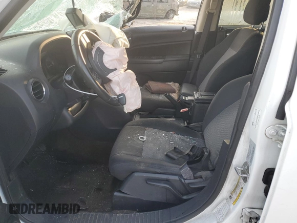 2016 Jeep Patriot Latitude with VIN 1C4NJRFB9GD718469, listed as a Copart auction lot 84938764 with 156,867 mi miles and Salvage Title. Bid and sale history available at carsss.com. Image 7.