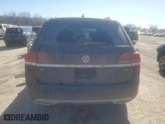 2018 Volkswagen Atlas SE с VIN 1V2CP2CA3JC596938, выставлен на аукционе Copart как лот 46811805 с пробегом 169 414 миль миль и Списание • Salvage title. История ставок и продаж доступна на DreamBid. Изображение 6.