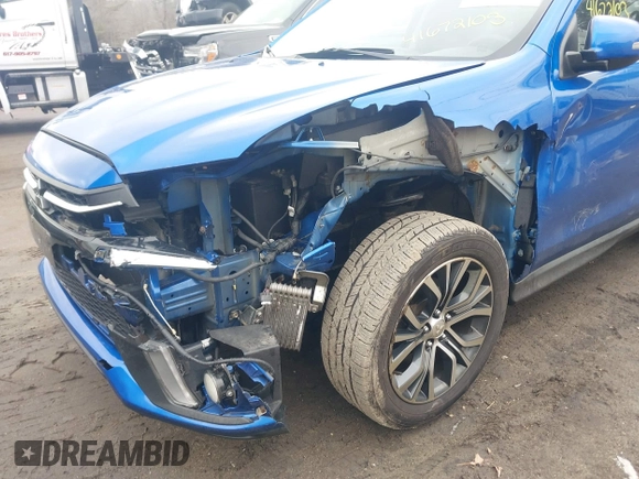 2018 Mitsubishi Outlander Sport SE 2.4 with VIN JA4AR3AW8JU014148, listed as a IAAI auction lot 41672103 with 130,187 mi miles. Bid and sale history available at carsss.com. Image 6.