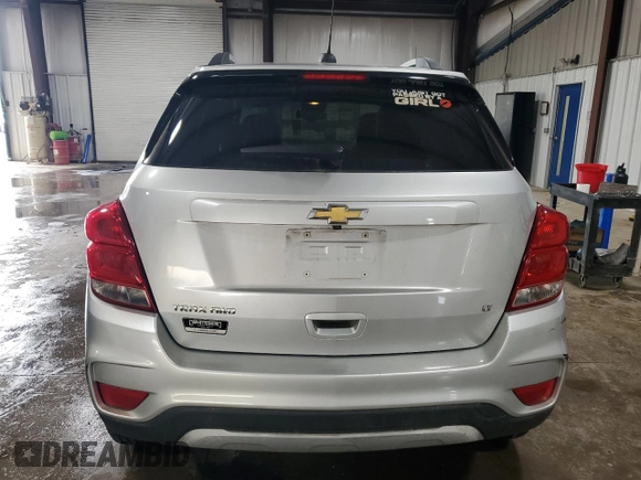 2017 Chevrolet Trax LT z VIN KL7CJPSB0HB155095, wystawiony jako Copart lot #57161745 z przebiegiem 99 691 mil mil oraz Szkoda całkowita • Salvage title. Historia ofert i sprzedaży dostępna na DreamBid. Obrazek 6.