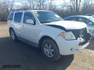 2012 Nissan Pathfinder SV with VIN 5N1AR1NB9CC619107, listed as a IAAI auction lot 41741053 with 141,952 mi miles. Bid and sale history available at carsss.com. Image 1.