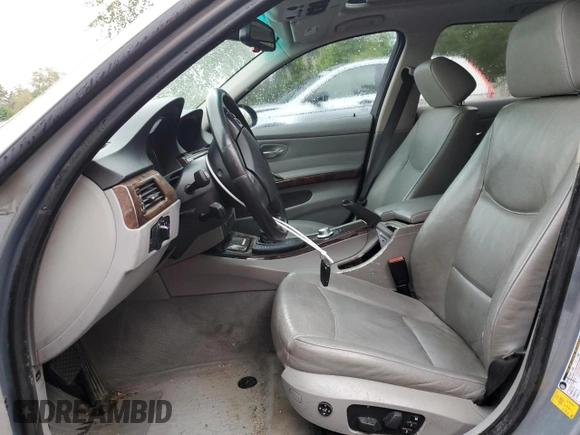 2006 BMW 3 Series 325i z VIN WBAVB13506KX39313, wystawiony jako Copart lot #56875025 z przebiegiem Nie podano mil oraz Szkoda całkowita • Salvage title. Historia ofert i sprzedaży dostępna na DreamBid. Obrazek 7.