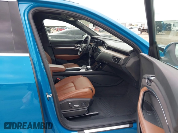 2019 Audi e-tron Prestige with VIN WA1VAAGE7KB005479, listed as a IAAI auction lot 42368177 with 30,736 mi miles and . Bid and sale history available at DreamBid. Image 5.