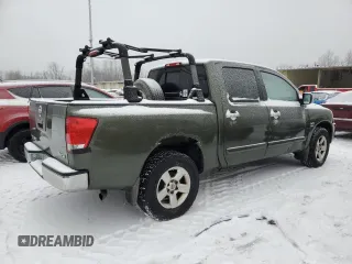 2004 Nissan Titan LE with VIN 1N6AA07B84N519070, listed as a Copart auction lot 44267185 with 325,656 mi miles and Clean Title. Bid and sale history available at carsss.com. Image 3.