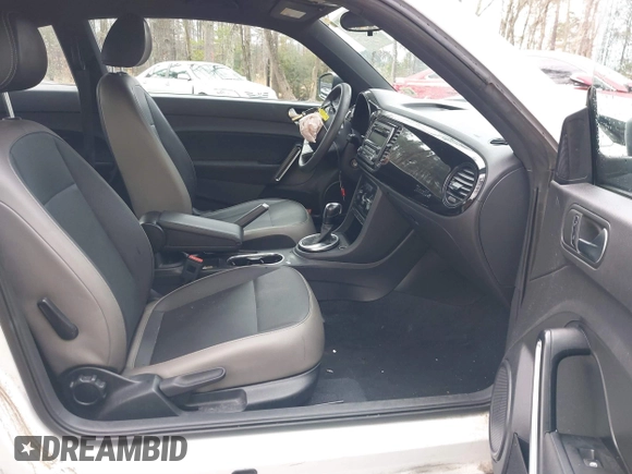 2015 Volkswagen Beetle Fleet Edition with VIN 3VWF17AT6FM608021, listed as a IAAI auction lot 41035216 with 97,892 mi miles and . Bid and sale history available at DreamBid. Image 5.