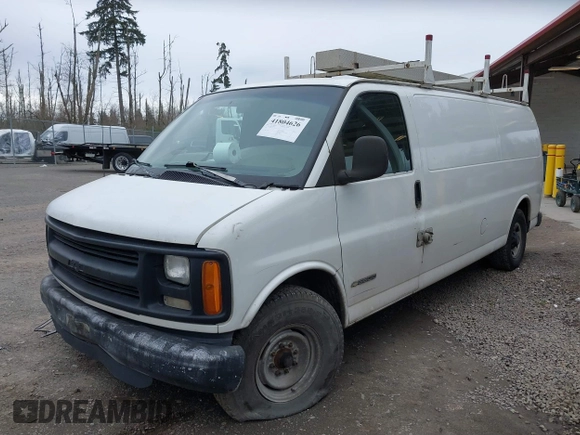 2000 Chevrolet City Express Cargo z VIN 1GCHG39R1Y1158810, wystawiony jako IAAI lot #41804626 z przebiegiem Nie podano mil oraz . Historia ofert i sprzedaży dostępna na DreamBid. Obrazek 2.