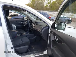 2019 Nissan Rogue SV with VIN JN8AT2MT6KW258099, listed as a IAAI auction lot 41951643 with 38,782 mi miles. Bid and sale history available at carsss.com. Image 5.