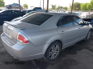 2008 Ford Fusion SEL with VIN 3FAHP08108R247080, listed as a IAAI auction lot 42015038 with 202,843 mi miles. Bid and sale history available at carsss.com. Image 4.