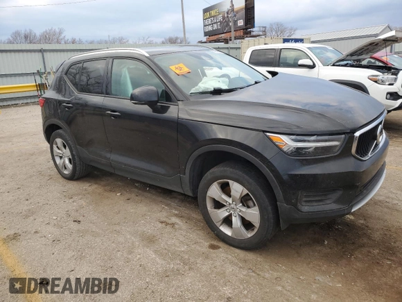 2020 Volvo XC40 Momentum z VIN YV4162UK8L2328427, wystawiony jako Copart lot #86884844 z przebiegiem 112 103 mil mil oraz Szkoda całkowita • Salvage title. Historia ofert i sprzedaży dostępna na DreamBid. Obrazek 4.