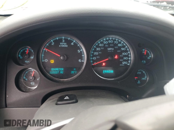2009 GMC Yukon SLT w/4SA with VIN 1GKFK330X9R207168, listed as a Copart auction lot 85997244 with 123,227 mi miles and Salvage Title. Bid and sale history available at carsss.com. Image 9.