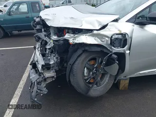 2024 Toyota bZ4X XLE z VIN JTMABACA8RA080924, wystawiony jako IAAI lot #41938891 z przebiegiem Nie podano mil oraz . Historia ofert i sprzedaży dostępna na DreamBid. Obrazek 6.