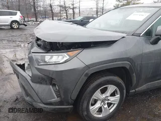 2020 Toyota RAV4 XLE with VIN 2T3P1RFV8LC122030, listed as a IAAI auction lot 41574567 with 42,586 mi miles and . Bid and sale history available at DreamBid. Image 6.