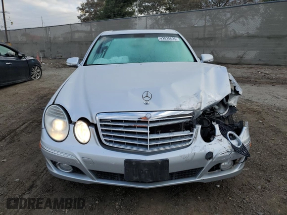 2007 Mercedes-Benz E 350 z VIN WDBUF56X47A983043, wystawiony jako Copart lot #42838625 z przebiegiem 127 591 mil mil oraz Szkoda całkowita • Salvage title. Historia ofert i sprzedaży dostępna na DreamBid. Obrazek 5.