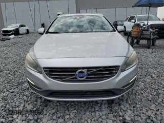2016 Volvo V60 T5 Drive-E Premier with VIN YV140MEK5G1290897, listed as a Copart auction lot 56421405 with 165,600 mi miles and Clean Title. Bid and sale history available at DreamBid. Image 5.