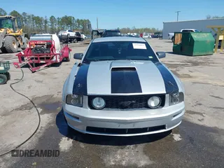 2006 Ford Mustang GT Deluxe with VIN 1ZVFT82H065247658, listed as a IAAI auction lot 41930064 with 167,308 mi miles and . Bid and sale history available at carsss.com. Image 12.