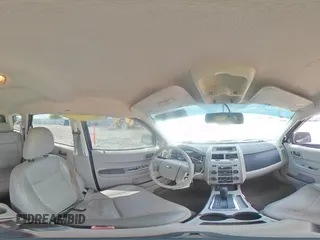 2008 Ford Escape XLT с VIN 1FMCU031X8KB43331, выставлен на аукционе Copart как лот 58225055 с пробегом 187 719 миль миль и На запчасти • Non repairable. История ставок и продаж доступна на DreamBid. Изображение 14.