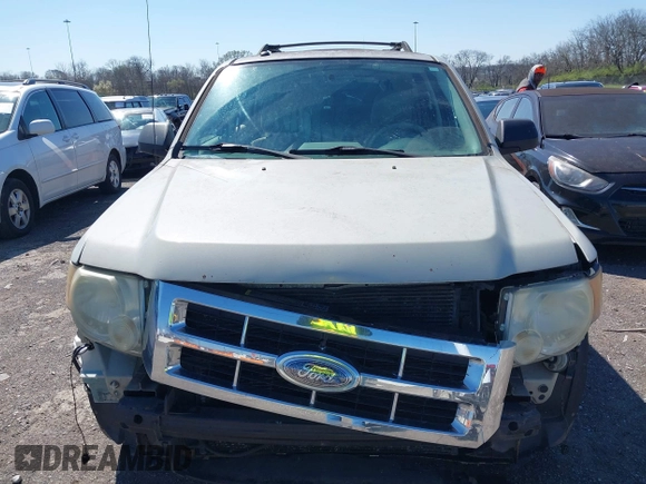 2008 Ford Escape XLT with VIN 1FMCU93198KC12899, listed as a IAAI auction lot 41768951 with 202,830 mi miles. Bid and sale history available at carsss.com. Image 10.