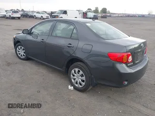 2010 Toyota Corolla z VIN 1NXBU4EE7AZ245649, wystawiony jako IAAI lot #42116044 z przebiegiem 124 984 mil mil oraz . Historia ofert i sprzedaży dostępna na DreamBid. Obrazek 3.