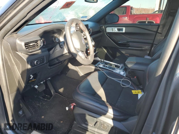 2023 Ford Explorer ST-Line z VIN 1FMSK8KH5PGB04288, wystawiony jako Copart lot #79953984 z przebiegiem Nie podano mil oraz Szkoda całkowita • Salvage title. Historia ofert i sprzedaży dostępna na DreamBid. Obrazek 7.
