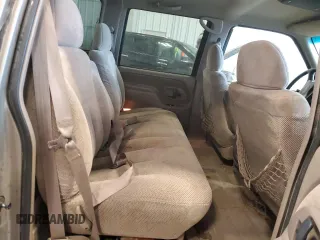 2000 GMC Sierra 1500 with VIN 1GTGC33J5YF462705, listed as a Copart auction lot 89203555 with Not Provided miles and Non Repairable. Bid and sale history available at DreamBid. Image 10.