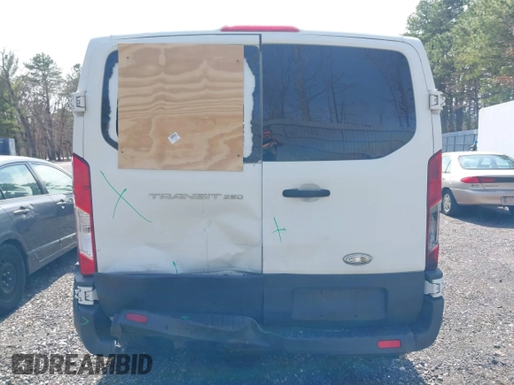 2015 Ford Transit Cargo with VIN 1FTNR1ZM9FKA56829, listed as a IAAI auction lot 42016014 with 261,768 mi miles. Bid and sale history available at carsss.com. Image 16.