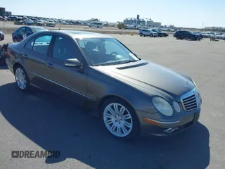 2008 Mercedes-Benz E-Class Luxury 3.5L with VIN WDBUF87XX8B318322, listed as a IAAI auction lot 41966085 with 1 mi miles. Bid and sale history available at carsss.com. Image 1.
