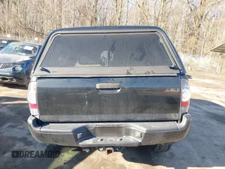 2011 Toyota Tacoma with VIN 3TMLU4EN4BM058738, listed as a IAAI auction lot 41646897 with 117,817 mi miles and . Bid and sale history available at DreamBid. Image 16.