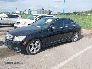 2010 Mercedes-Benz C 300 Sport z VIN WDDGF8BB9AR124264, wystawiony jako IAAI lot #42075919 z przebiegiem 210 433 mil mil oraz . Historia ofert i sprzedaży dostępna na DreamBid. Obrazek 17.