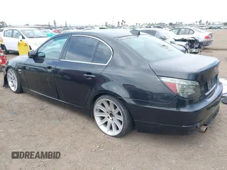 2010 BMW 5 Series 528i xDrive z VIN WBANV1C55AC388294, wystawiony jako IAAI lot #42249284 z przebiegiem Nie podano mil oraz . Historia ofert i sprzedaży dostępna na DreamBid. Obrazek 3.