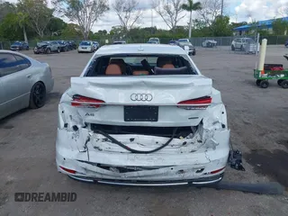 2023 Audi A6 Premium z VIN WAUD3BF27PN087628, wystawiony jako IAAI lot #41514547 z przebiegiem 10 051 mil mil oraz . Historia ofert i sprzedaży dostępna na DreamBid. Obrazek 16.
