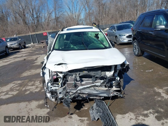 2019 Toyota RAV4 Hybrid XLE with VIN JTMRWRFV0KD033153, listed as a IAAI auction lot 41640540 with 42,740 mi miles. Bid and sale history available at carsss.com. Image 6.