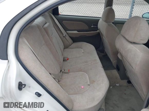 2002 Hyundai Sonata GLS with VIN KMHWF35HX2A523401, listed as a IAAI auction lot 41502680 with 176,283 mi miles. Bid and sale history available at carsss.com. Image 8.