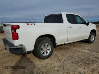 2020 Chevrolet Silverado 1500 LT with VIN 1GCRYDED7LZ101572, listed as a Copart auction lot 50522355 with 115,279 mi miles and Clean Title. Bid and sale history available at carsss.com. Image 3.