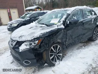 2017 Nissan Rogue Sport SL with VIN JN1BJ1CR8HW118668, listed as a IAAI auction lot 41037053 with 86,598 mi miles. Bid and sale history available at carsss.com. Image 6.