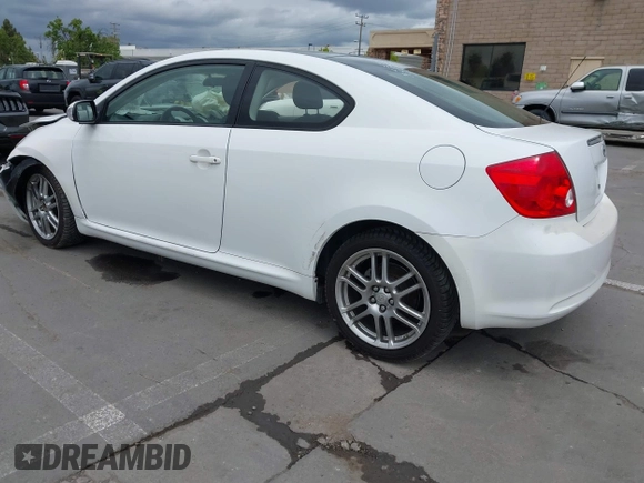 2007 Scion tC Spec z VIN JTKDE177370191749, wystawiony jako IAAI lot #42131564 z przebiegiem 174 556 mil mil oraz . Historia ofert i sprzedaży dostępna na DreamBid. Obrazek 3.