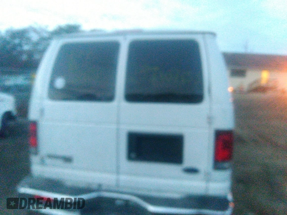 2013 Ford Econoline Cargo Commercial z VIN 1FTSS3EL1DDB17608, wystawiony jako IAAI lot #38123043 z przebiegiem Nie podano mil oraz . Historia ofert i sprzedaży dostępna na DreamBid. Obrazek 15.