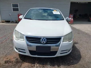 2008 Volkswagen Eos Lux z VIN WVWFA71F88V018635, wystawiony jako IAAI lot #42220306 z przebiegiem 155 448 mil mil oraz . Historia ofert i sprzedaży dostępna na DreamBid. Obrazek 12.
