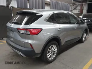 2022 Ford Escape SE with VIN 1FMCU9G6XNUA63389, listed as a IAAI auction lot 41265351 with 1 mi miles. Bid and sale history available at carsss.com. Image 4.