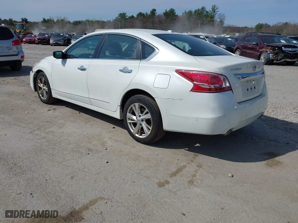 2013 Nissan Altima 2.5 S with VIN 1N4AL3AP0DC916986, listed as a IAAI auction lot 42090563 with 173,993 mi miles. Bid and sale history available at carsss.com. Image 3.