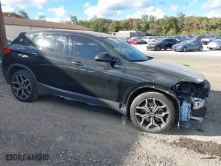 2018 BMW X2 xDrive28i with VIN WBXYJ5C33JEF78378, listed as a IAAI auction lot 40577868 with 45,592 mi miles. Bid and sale history available at carsss.com. Image 1.