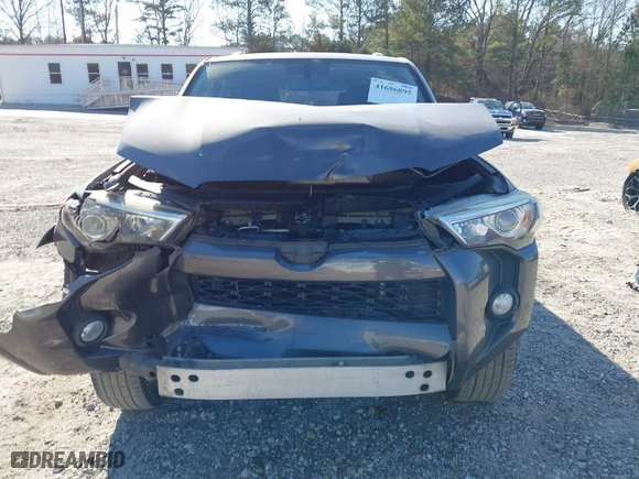 2015 Toyota 4Runner SR5 with VIN JTEZU5JR2F5095657, listed as a IAAI auction lot 41686895 with NaN miles. Bid and sale history available at carsss.com. Image 12.