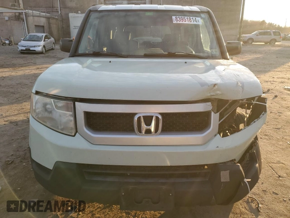 2010 Honda Element EX with VIN 5J6YH1H75AL003974, listed as a Copart auction lot 83951814 with 140,176 mi miles and Salvage Title. Bid and sale history available at DreamBid. Image 5.