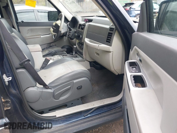 2008 Jeep Liberty Limited with VIN 1J8GN58K88W176332, listed as a IAAI auction lot 42018657 with 195,429 mi miles and . Bid and sale history available at carsss.com. Image 5.