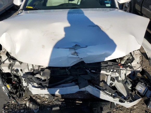 2017 Buick Regal Premium II with VIN 2G4GR5GX1H9125512, listed as a Copart auction lot 81146814 with 69,692 mi miles and Salvage Title. Bid and sale history available at carsss.com. Image 12.