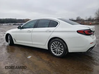 2022 BMW 5 Series 530i xDrive with VIN WBA13BJ07NCH68277, listed as a Copart auction lot 44172635 with 38,282 mi miles and Salvage Title. Bid and sale history available at carsss.com. Image 2.